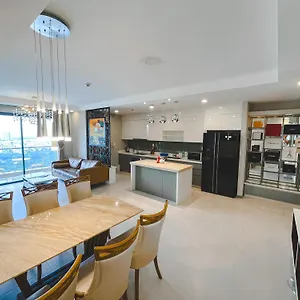 Luxury Gold 86 -rooftop Pool Ho Chi Minh City